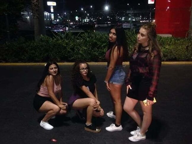 Hermanas putas