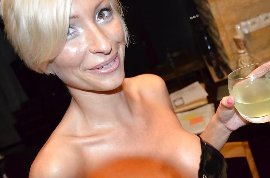 Short Hair Milf Blonde