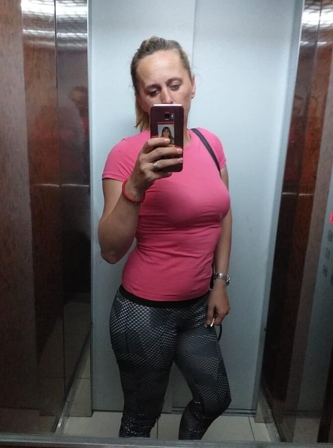 Bosnian Milf Mom
