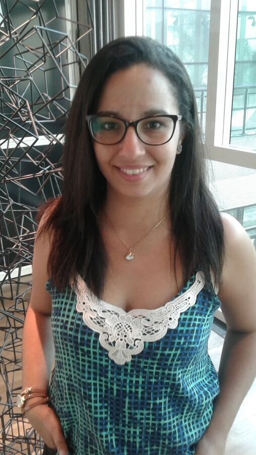 Hot young mom at the museum