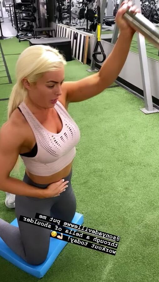 WWE Wrestling Divas Mix (cuteforyou)