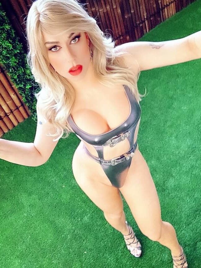 Swimwear selfies