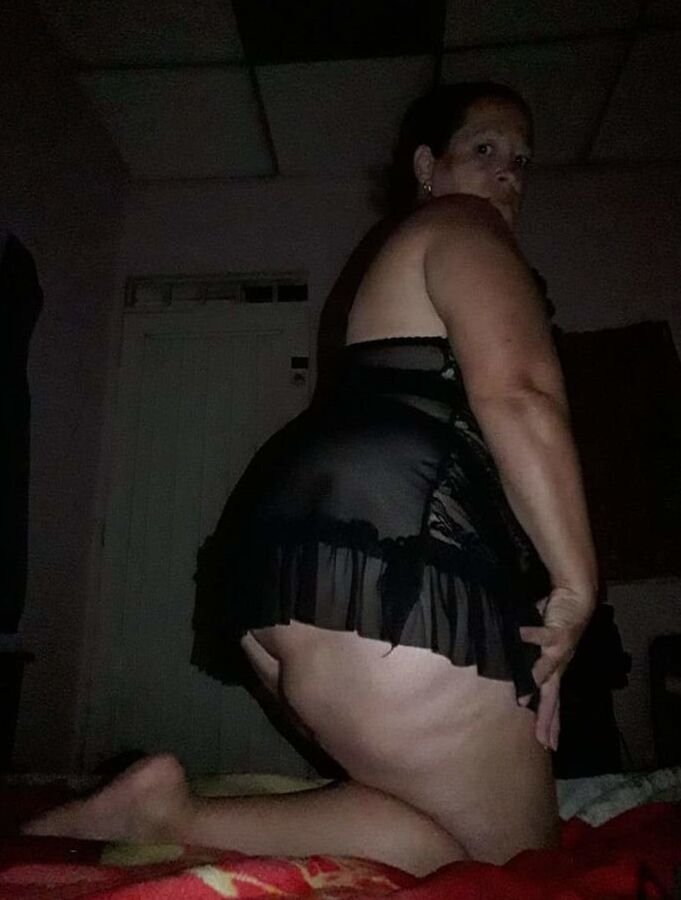 Chubby Latin milf