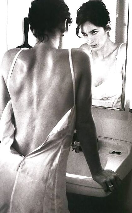 Carrie-Anne Moss ( - )