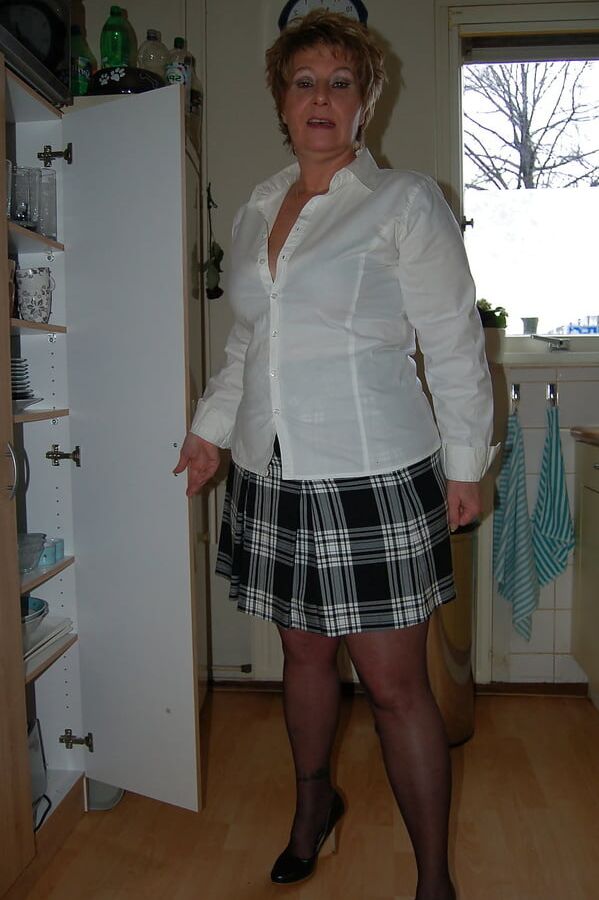 Anne UK GILF
