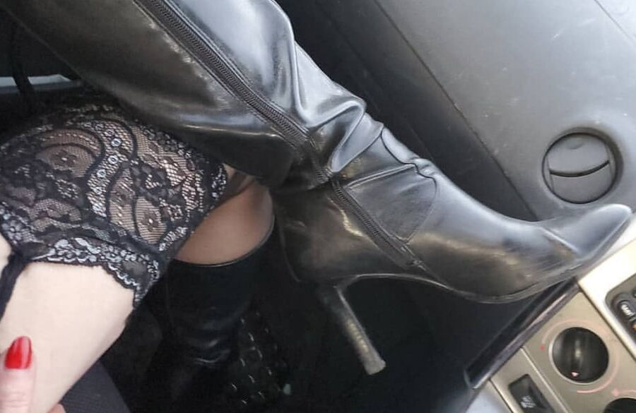 wife legs