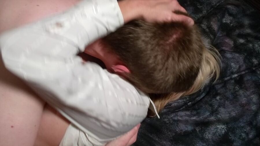 Knutschen mit jungen Boy