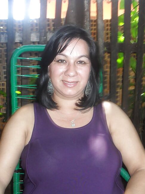 Madura, caliente y alegre