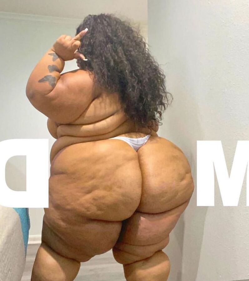 Huge sexy ass!