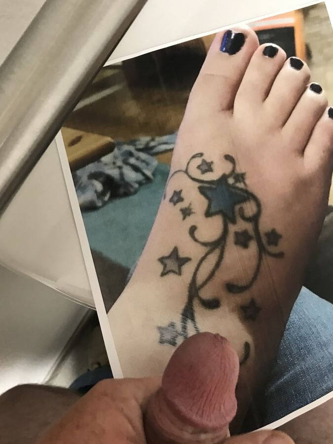 Cum for adram sexy feet.