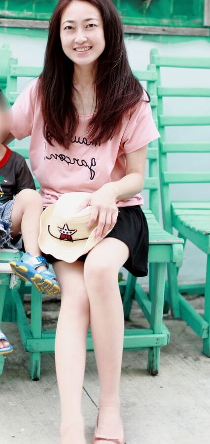 Skinny Legged Chinese Wife in Pantyhose