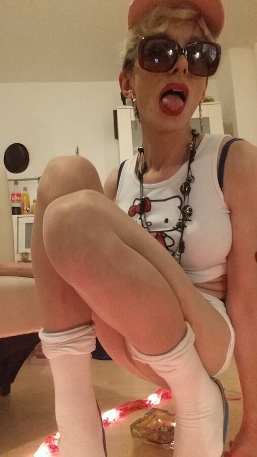 Hello Kitty - Slutty Sissy Kitty