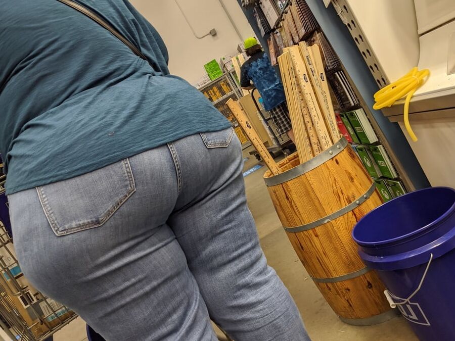 Hispanic Mature Wide Big Ass