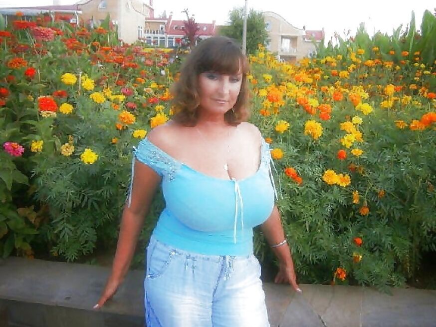 MILF - I LOVE YOUR TITS