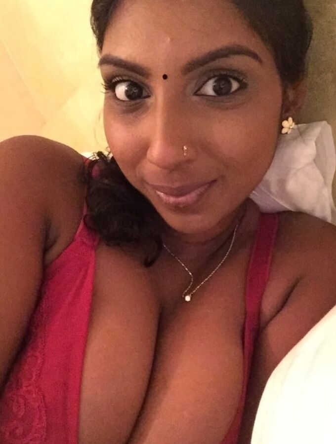 Sexy Indian milf