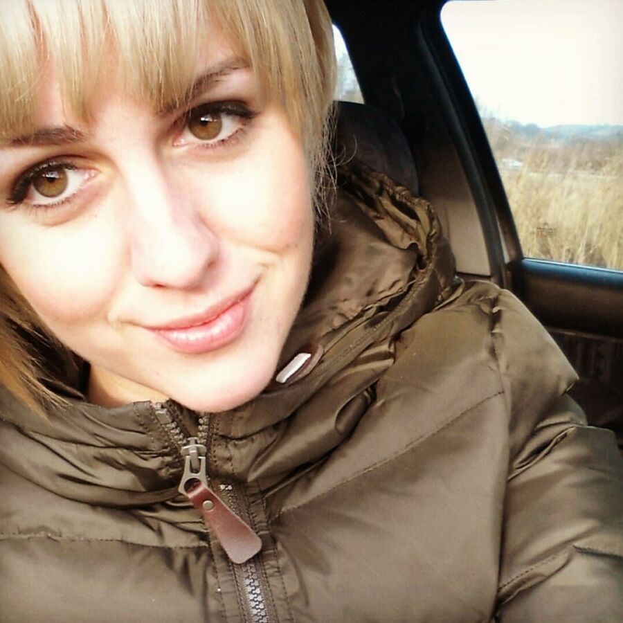 French blonde girl solo