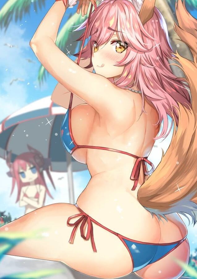 Sweet ass bikini grls