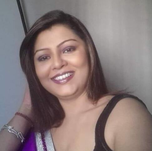 Beautiful Indian Desi Bhabhi Non nude