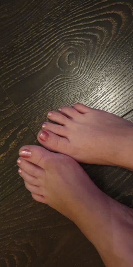 Sexy feet and heels