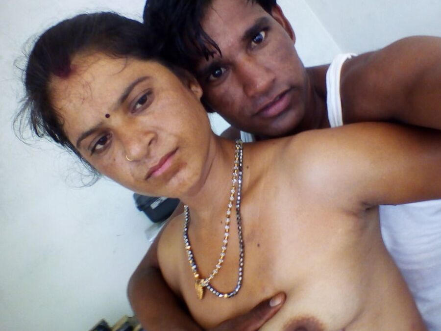 Sexy Bhabhi fucked with neighbour