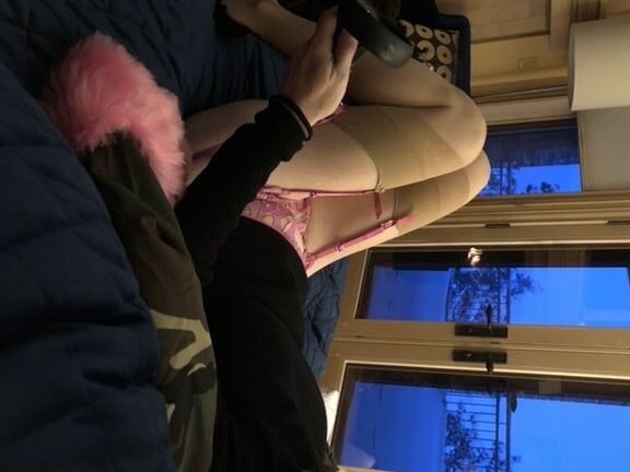 Sexy Asian MILF Getting Her Sexy On