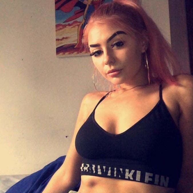 Sexy tattoo Belfast girl