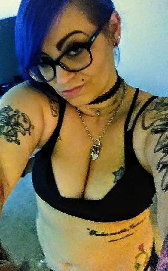 Playing with my pussy