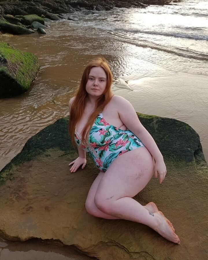 Sexy Chubby Redhead
