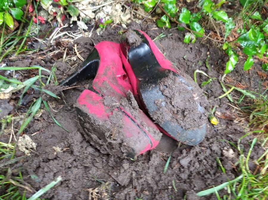 dirty heels