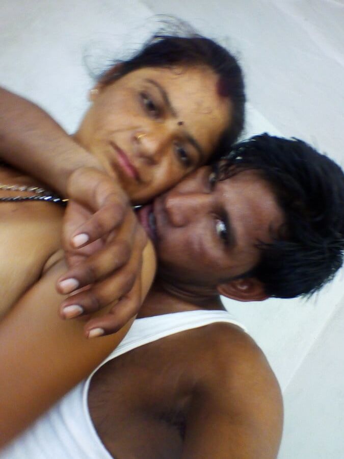 Sexy Bhabhi fucked with neighbour