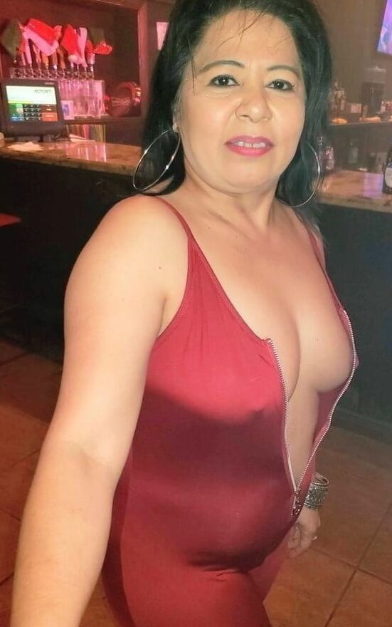 seasoned mom pussies