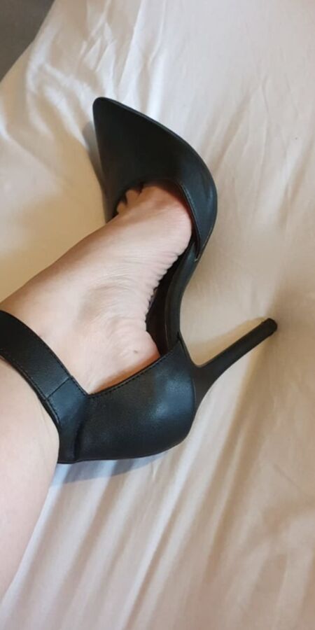 Sexy feet and heels