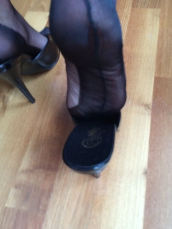 Nylonfeet VIII