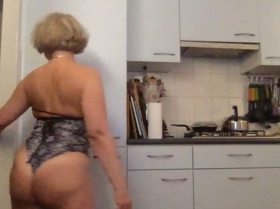 Car_ina dream MILF