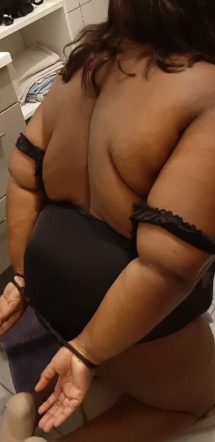 Florence ebony slave bbw bdsm