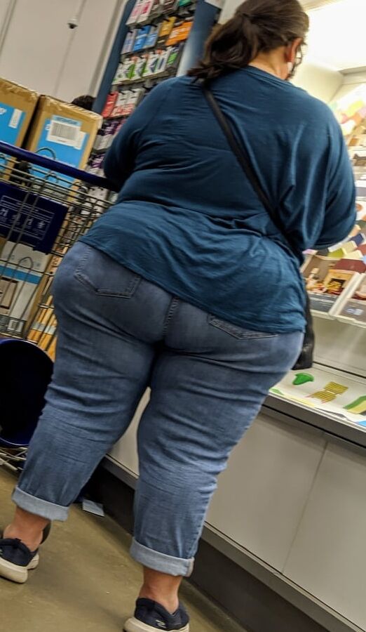 Hispanic Mature Wide Big Ass