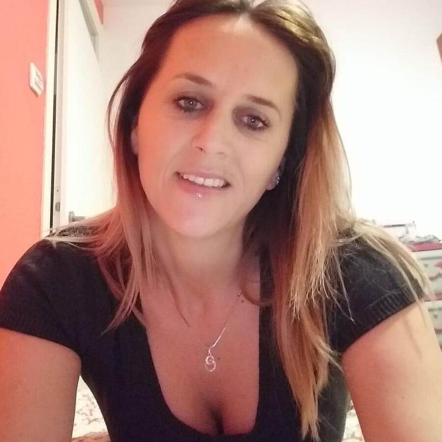 Bosnian Milf Mom
