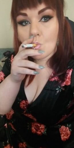 Smoking Slut needs a facial