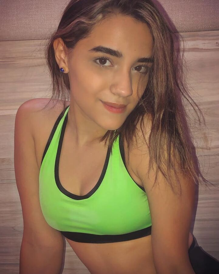 Gostosa (hot girl to cum)