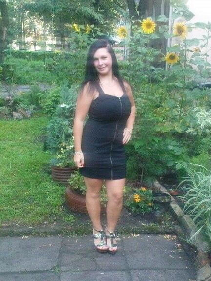 Stunning sexy busty Polish amateur wife with big tits