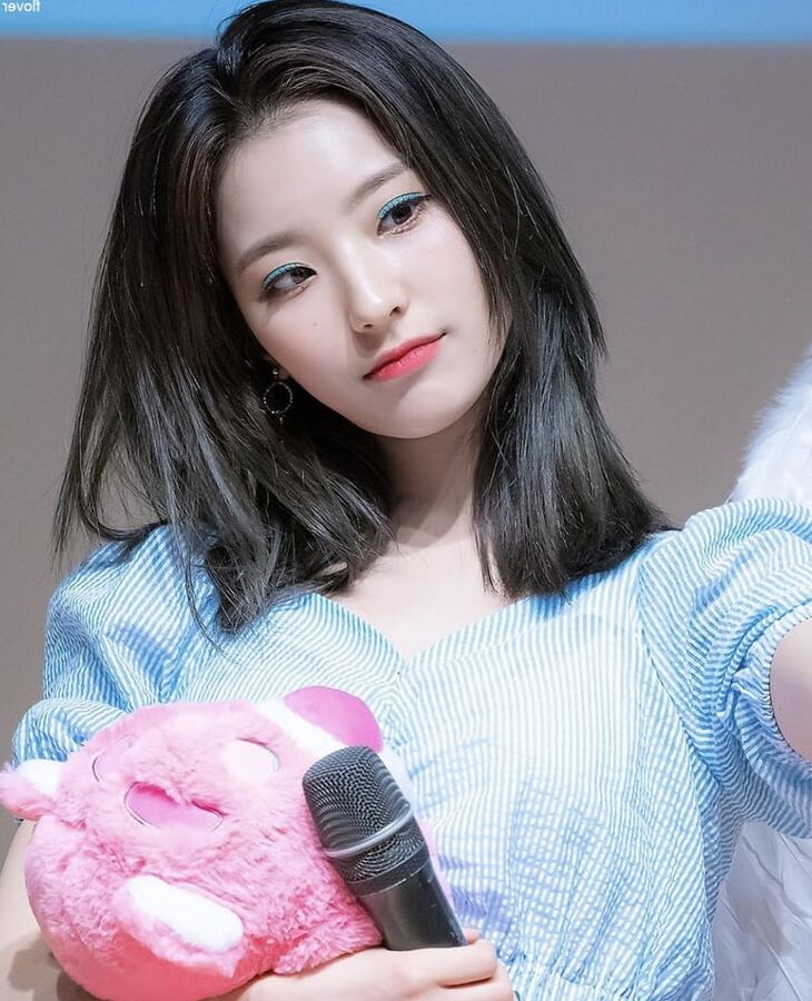 Lee Sae Rom - Fromis_
