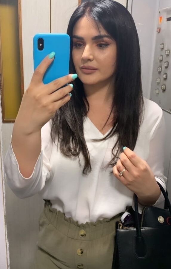 Jasmina Djuderija SLUT BOSNIAN --- KOMENTARISITE KURVU