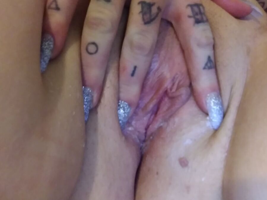 Playing with my pussy
