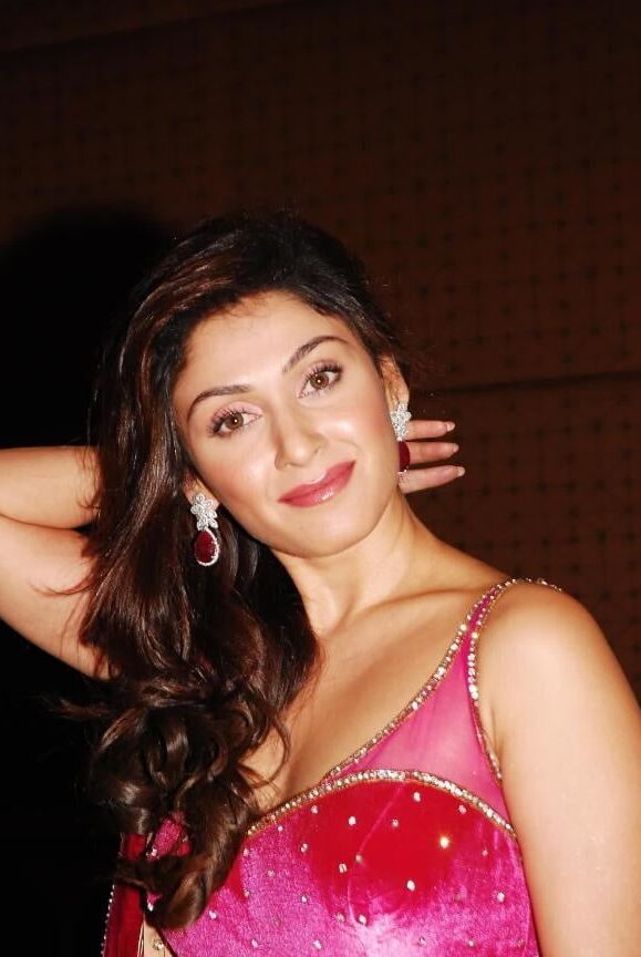 MANJIRI PHADNIS