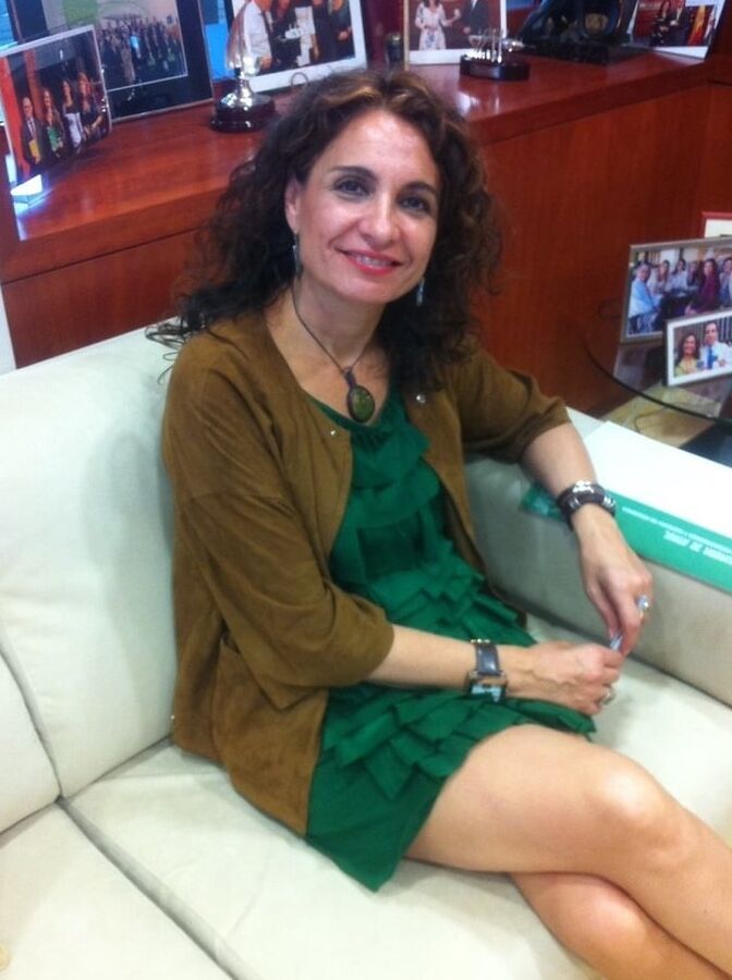 Hot Spanish Minister