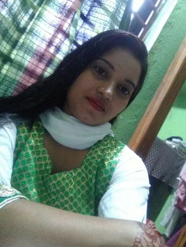 Bangladeshi Married bhabhi
