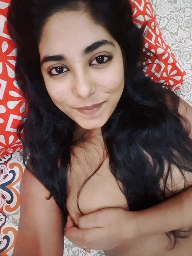 shy pakistani hoe