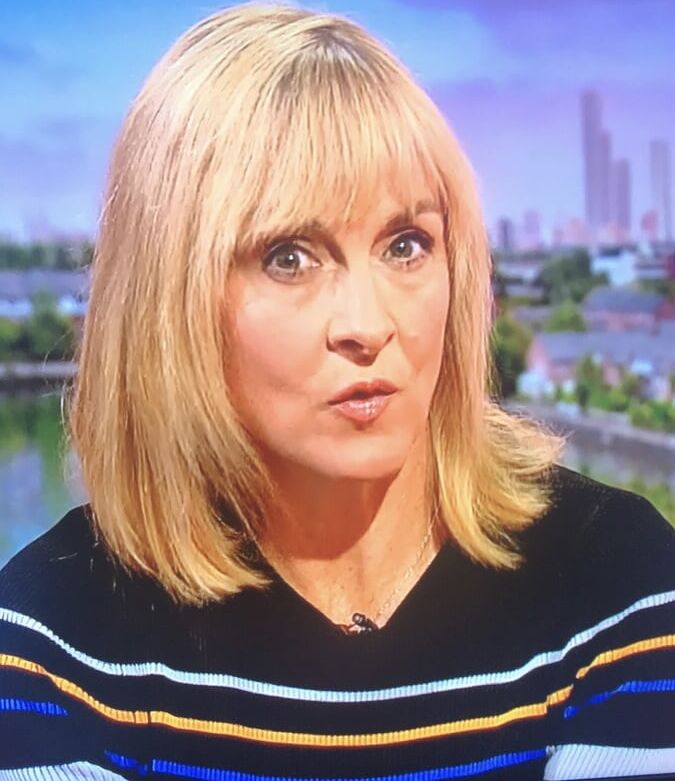 Todays Wank Target..Louise Minchin Showing Off Her Sexy Legs