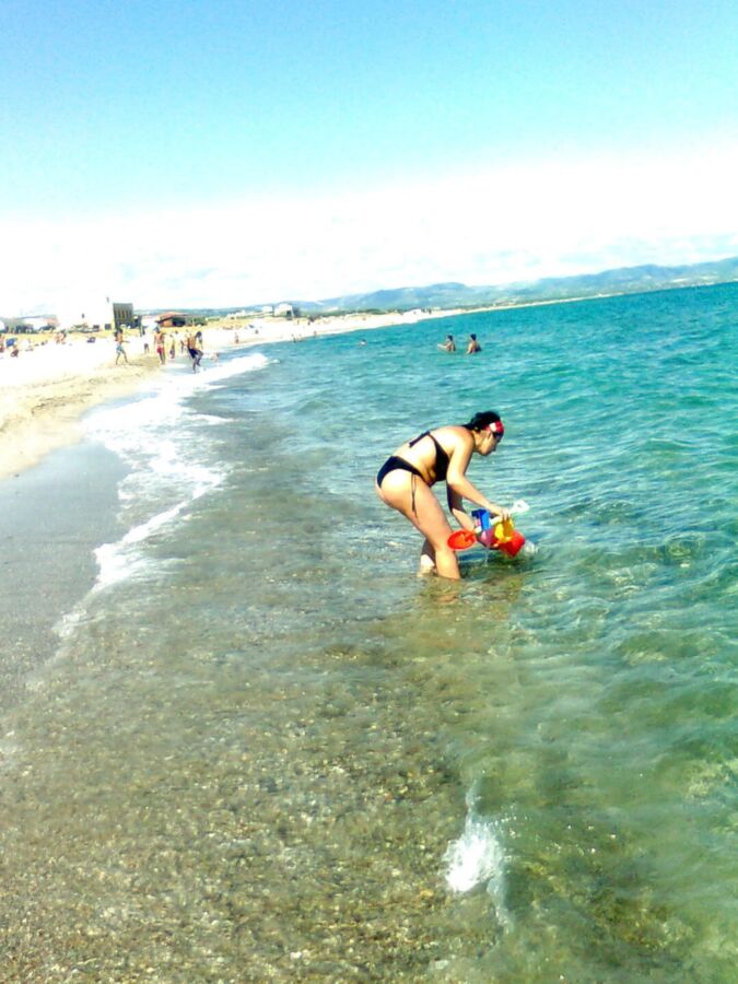 BIG ASS on the beach thongs (voyeur)