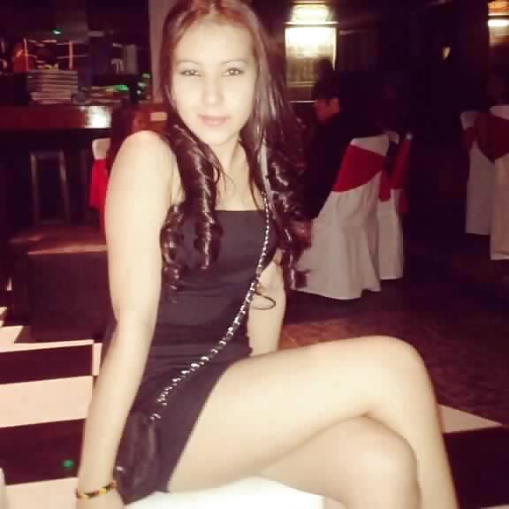 Jovencita masturbandoce